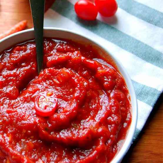 تصویر 4 از رب گوجه فرنگی چین چین با غلظت مناسب و رنگ طبیعی